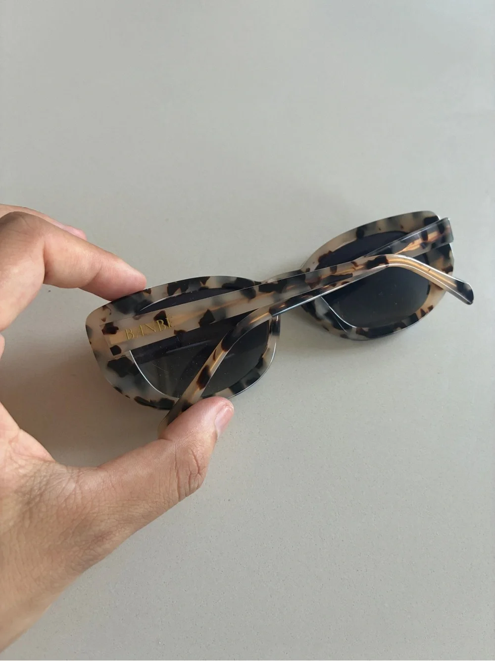 Tortoiseshell Cat-Eye Sunglasses for Women - Beige Brown Frame